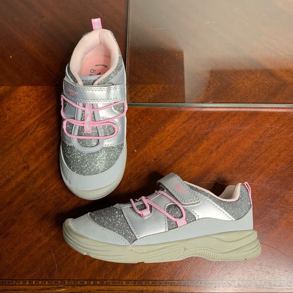 OshKosh B'gosh Other - Girl’s Osh Kosh B’Gosh Demetra Easy Fasten Sneakers